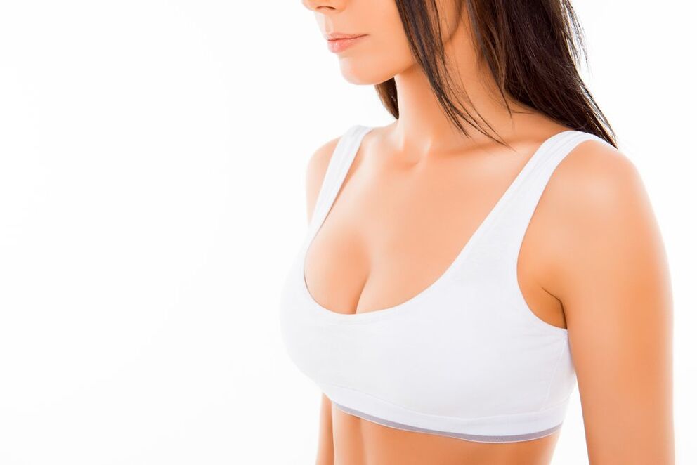 cambiamento di postura dopo l'aumento del seno