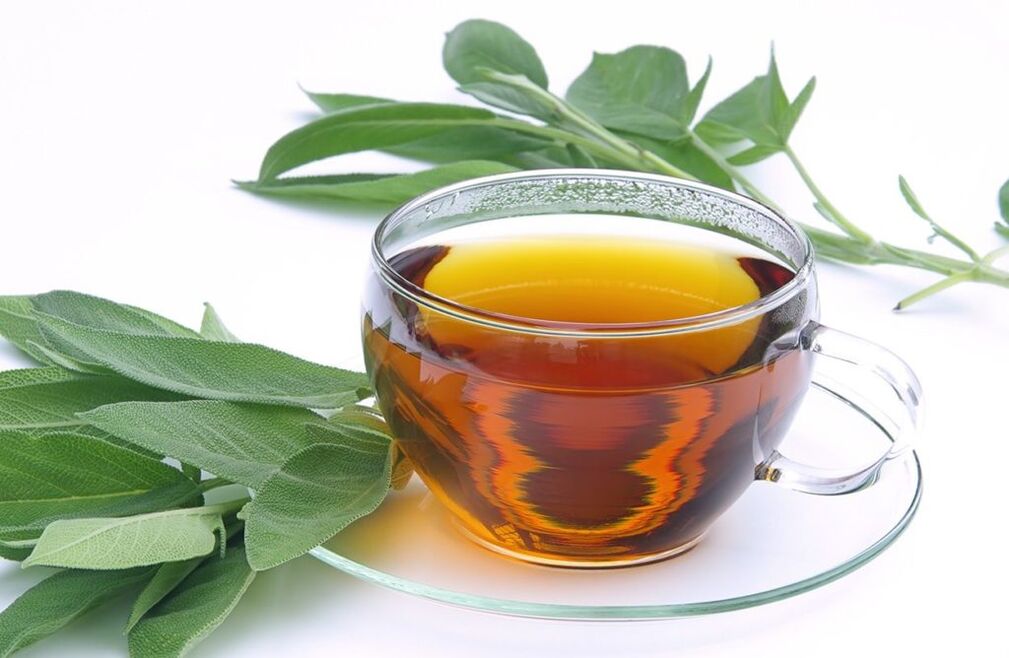 tè alla salvia per l'ingrandimento del seno